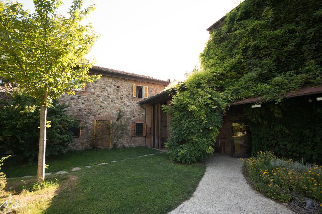 Locanda Dei Melograni Gossolengo Kültér fotó