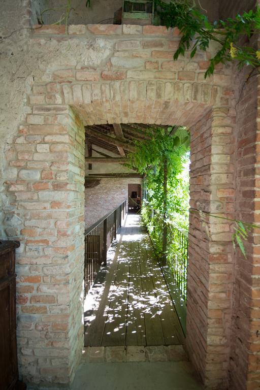 Locanda Dei Melograni Gossolengo Kültér fotó